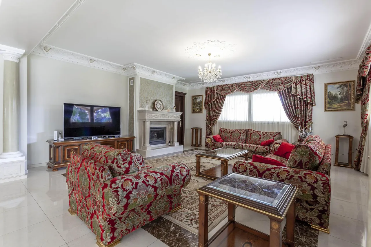 living - 1,180m² house / villa for sale in Godella / Rocafort - gallery - 10