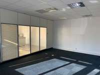 office - Bureaux À Louer - gallery thumbnail - 4