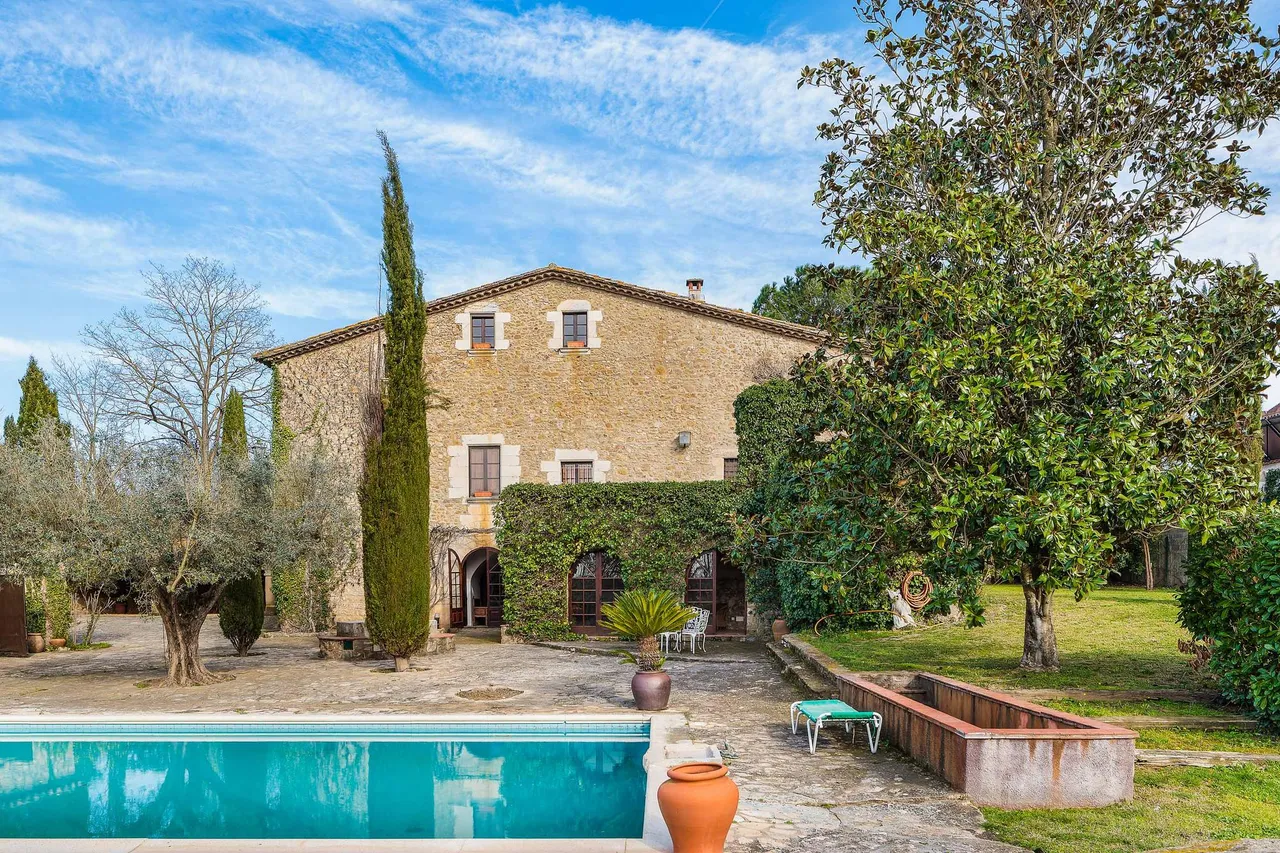 living - 1,070 m² country house for sale in Girona, Girona - gallery - 2