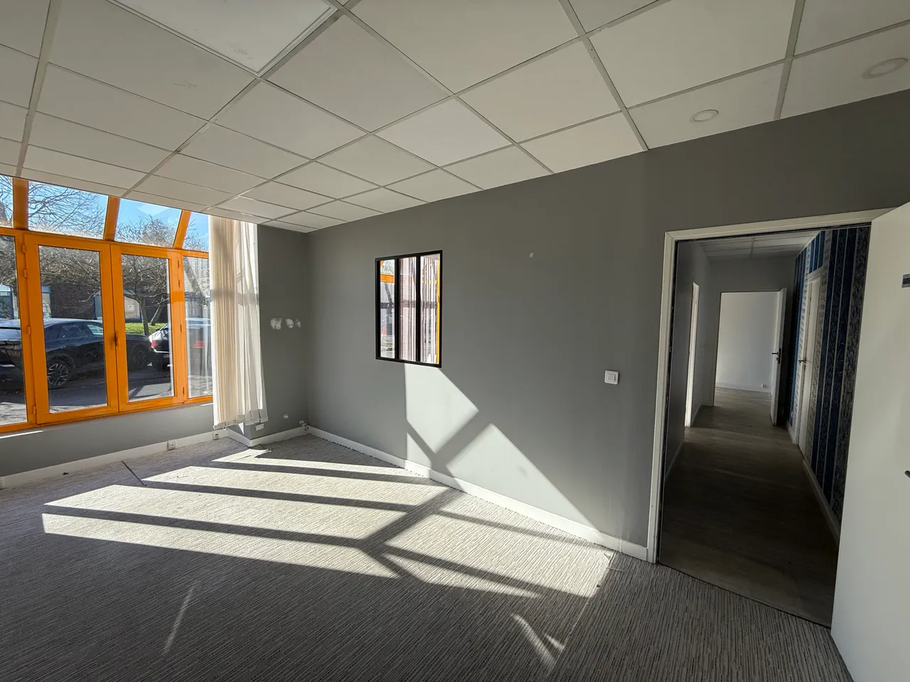 logistics - Light Industrial Premises / Offices For Rent - gallery - 5