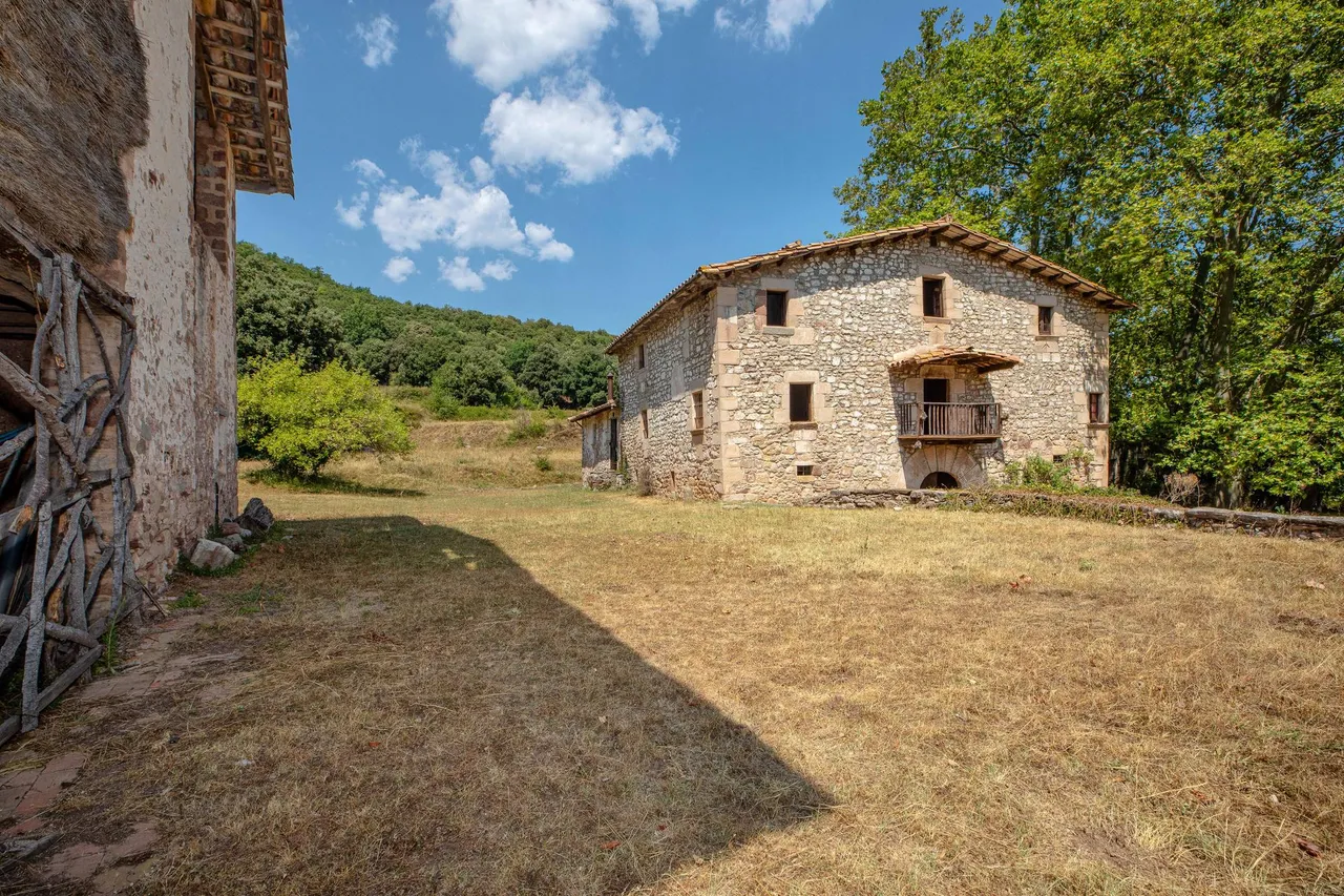 living - 2,979m² country house for sale in La Garrotxa, Girona - gallery - 5