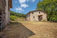 living - Casa rural de 2,979m² en venta en La Garrotxa, Girona - gallery thumbnail - 5