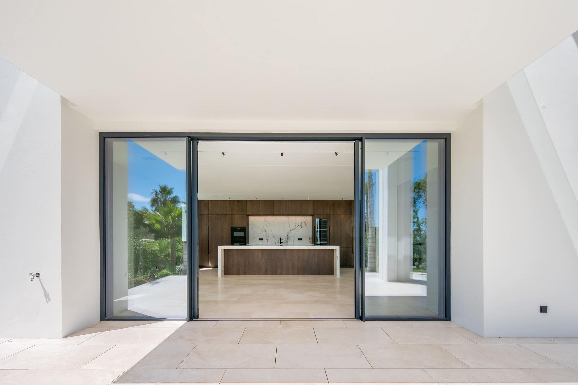 living - 862m² house / villa with 202m² terrace for sale in Golden Mile - gallery thumbnail - 10