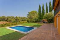 living - 459m² house / villa for sale in El Gironés, Girona - gallery thumbnail - 3