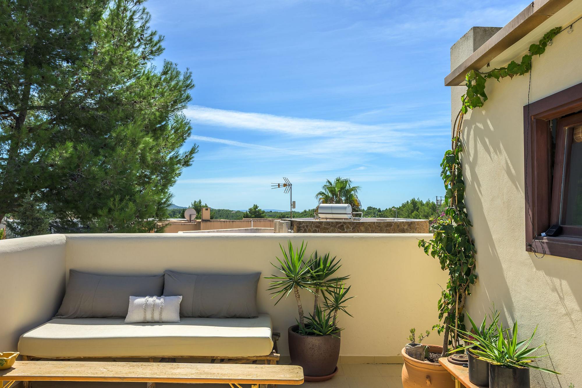 living - 154m² apartment for sale in Santa Gertrudis - gallery thumbnail - 3