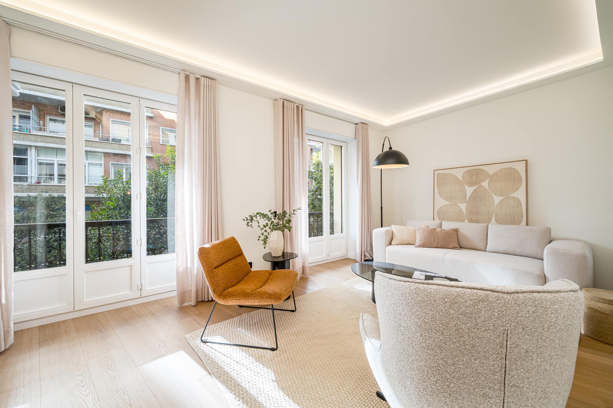 living - Piso de 139m² en venta en Universidad, Madrid - gallery - 5