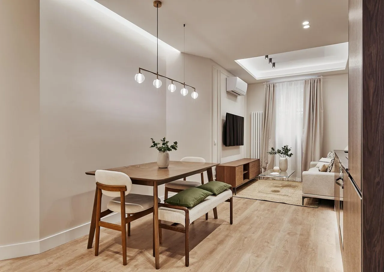 living - Piso de 71m² con 10m² terraza en venta en Almagro, Madrid - gallery - 6