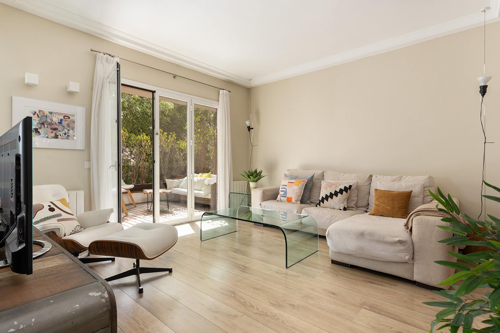 living - Piso de 150m² con 10m² terraza en venta en Pedralbes - gallery thumbnail - 7