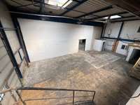 logistics - Activités / Bureaux À Louer - gallery thumbnail - 10