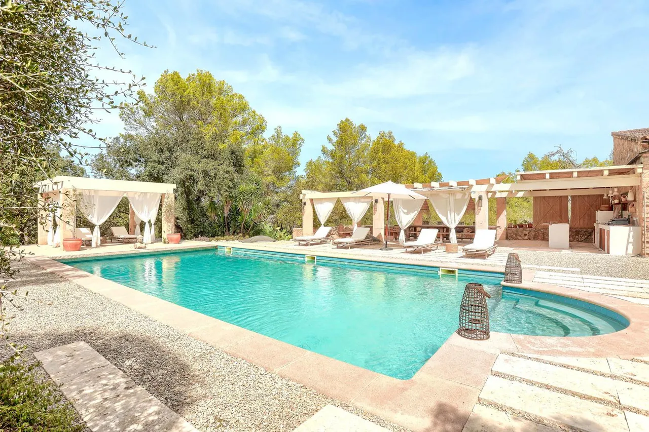 living - 662m² house / villa for sale in Montuïri, Balearic Islands - gallery - 7