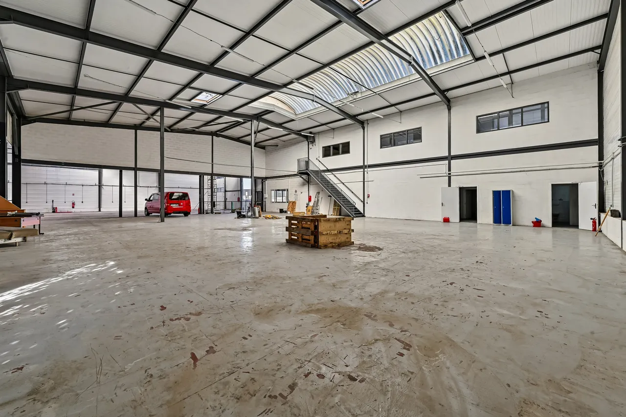 logistics - Light Industrial Premises / Offices For Rent - gallery - 8