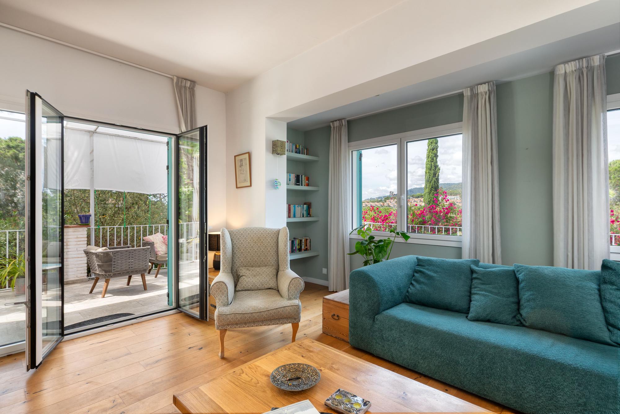 living - 392m² house / villa for sale in Cabrils, Barcelona - gallery - 10