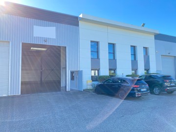 logistics - Activités / Bureaux À Louer - featured