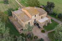 living - Casa rural de 695m² en venta en Baix Empordà, Girona - gallery thumbnail - 6