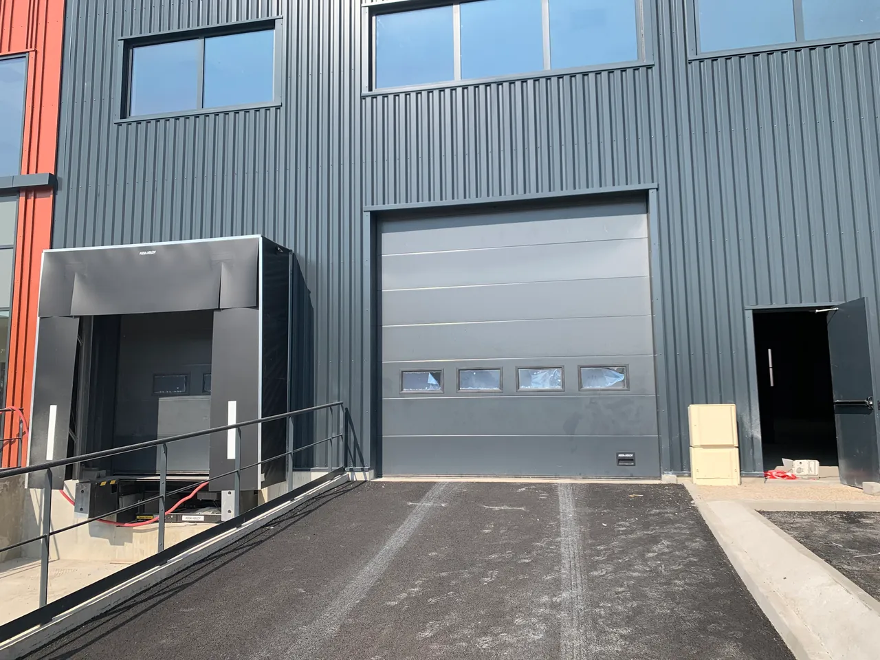 logistics - Warehouse / Offices For Rent - gallery - 5