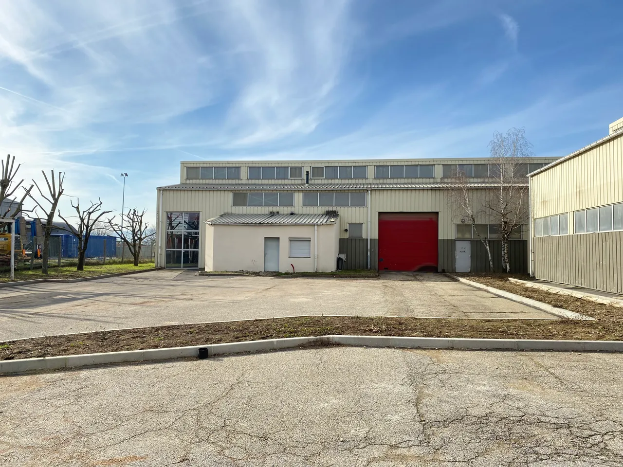 logistics - Light Industrial Premises / Offices For Rent - For Sale - gallery - 3