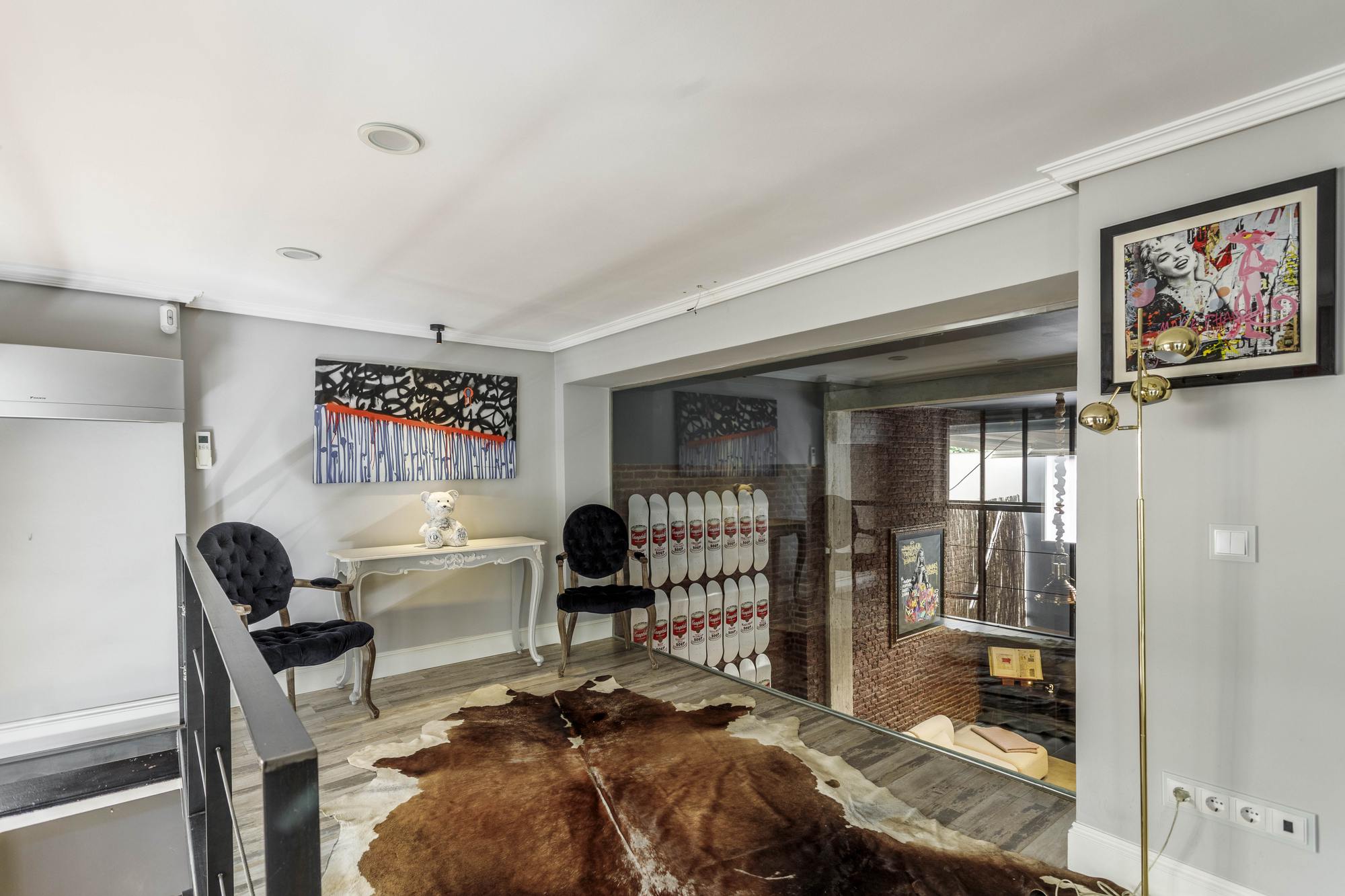 living - Loft de 225m² en alquiler en Embajadores, Madrid - gallery thumbnail - 9
