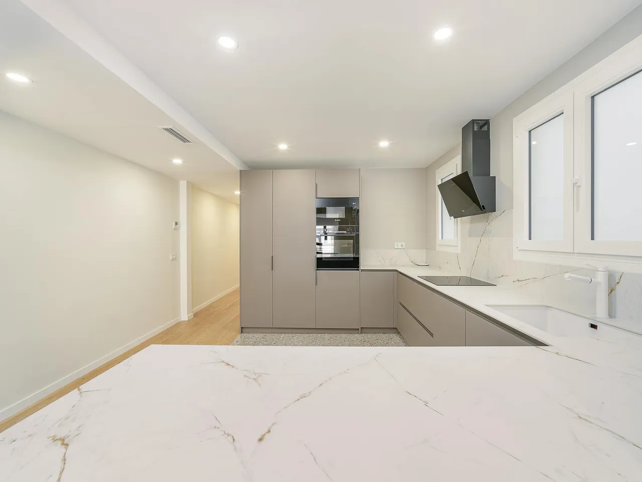 living - Piso de 138m² en venta en Gótico, Barcelona - gallery - 10