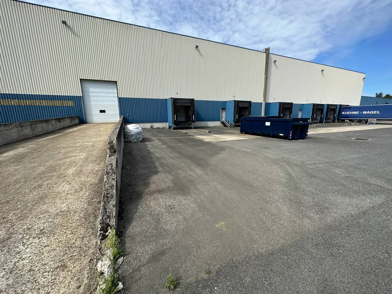 logistics - Logistics Warehouse For Rent - For Sale - gallery - 10