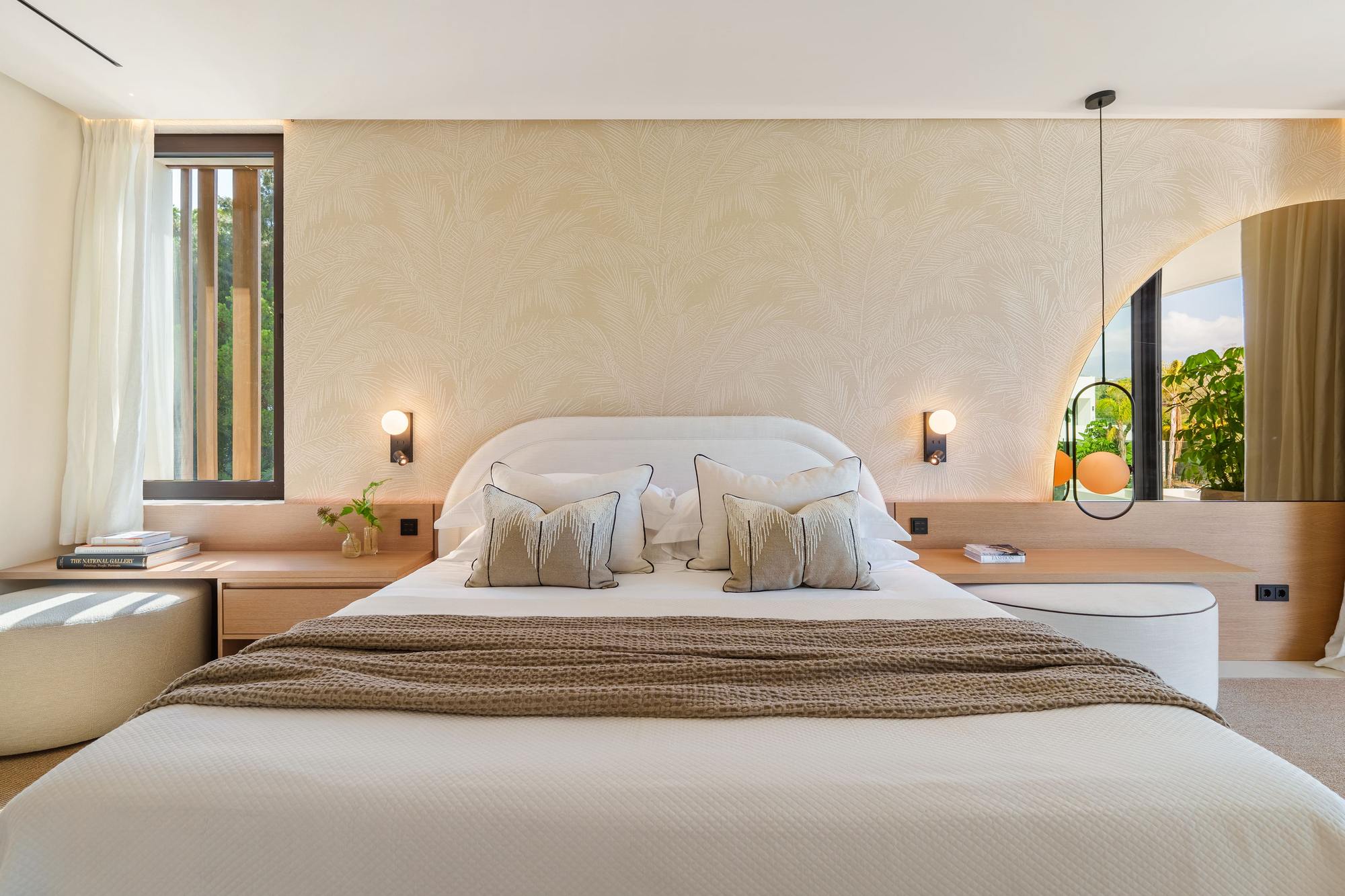 living - Casa / villa de 1,010m² con 600m² de jardín en venta en Milla de Oro - gallery - 10