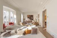 living - Piso de 227m² en venta en Chueca - Justicia, Madrid - gallery thumbnail - 1