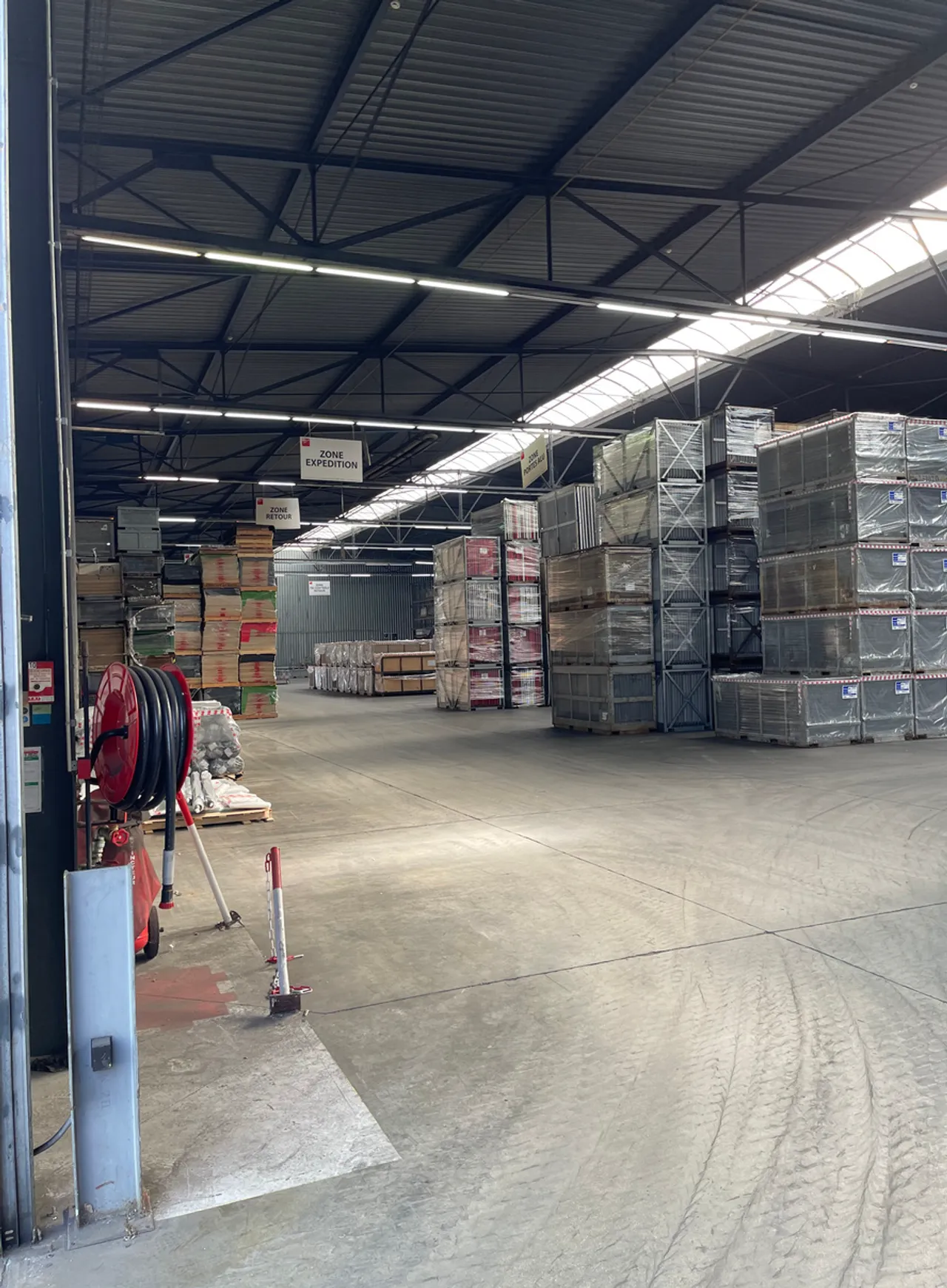 logistics - Light Industrial Premises / Offices For Rent - gallery - 7