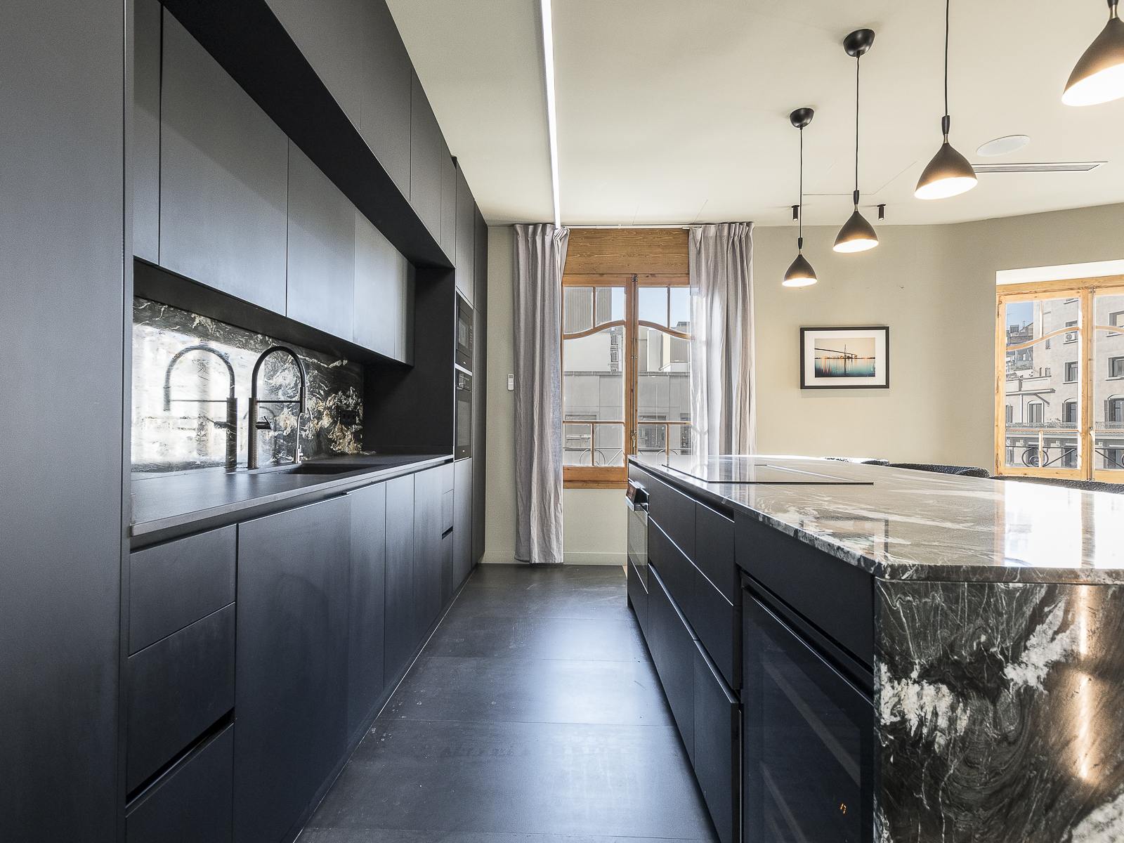 living - 185m² apartment for rent in Eixample Right, Barcelona - gallery thumbnail - 5