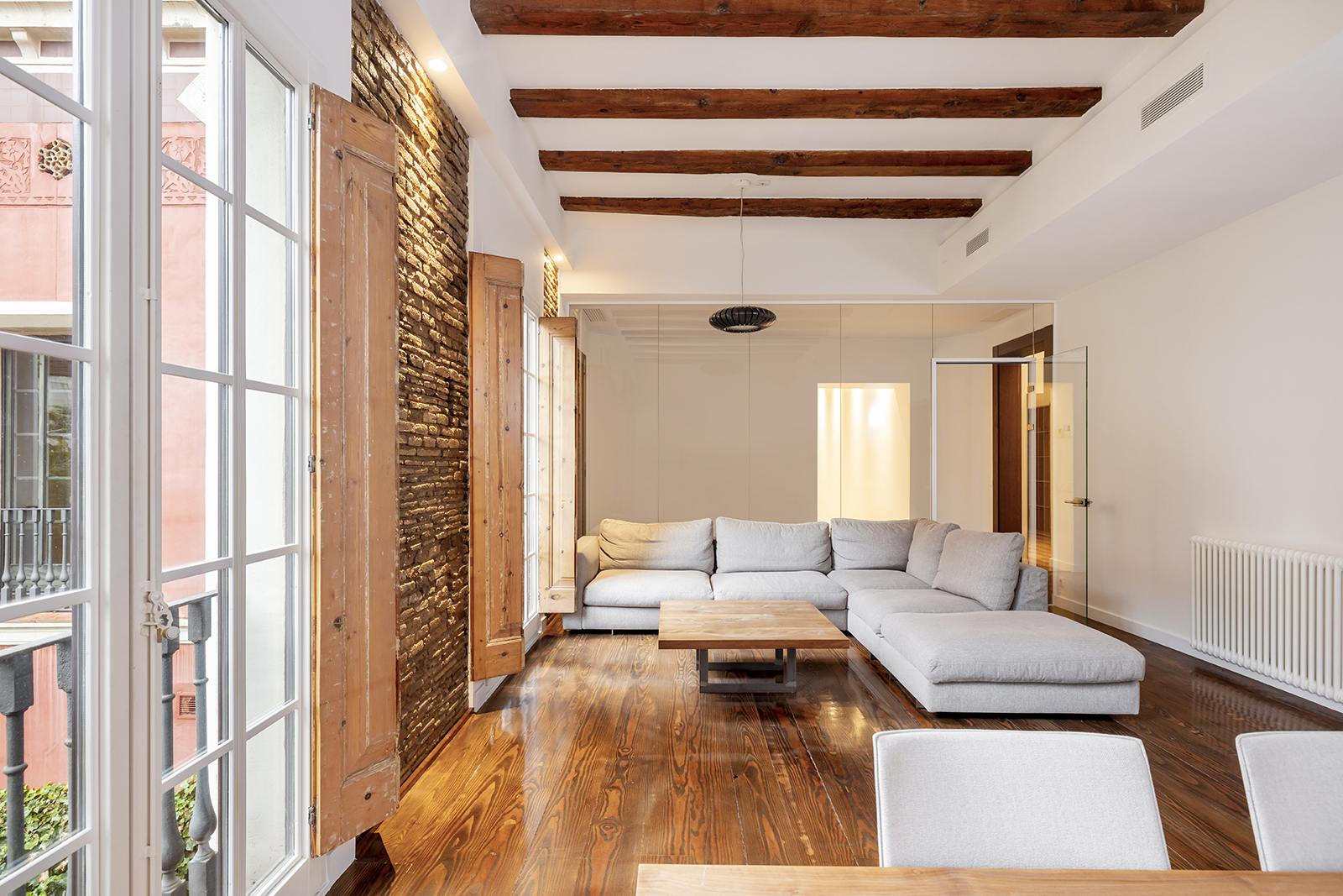living - Piso de 343m² en venta en Gótico, Barcelona - gallery thumbnail - 5