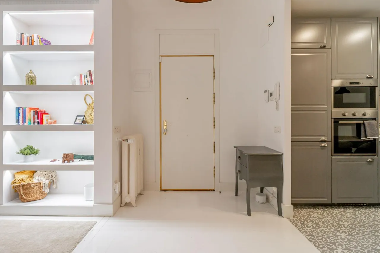living - 104m² apartment for rent in Trafalgar, Madrid - gallery - 7