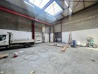 logistics - Activités / Bureaux À Louer - gallery thumbnail - 3