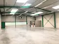 logistics - Activités / Bureaux À Louer - gallery thumbnail - 4