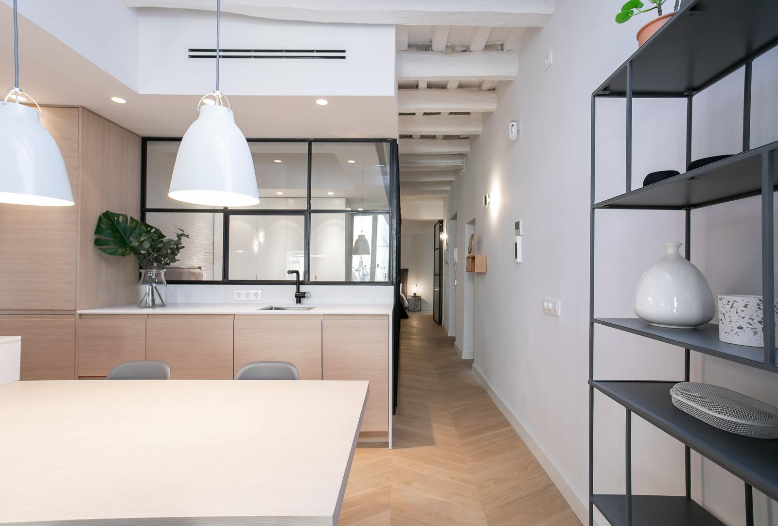 living - Piso de 76m² en alquiler en El Born, Barcelona - gallery thumbnail - 5