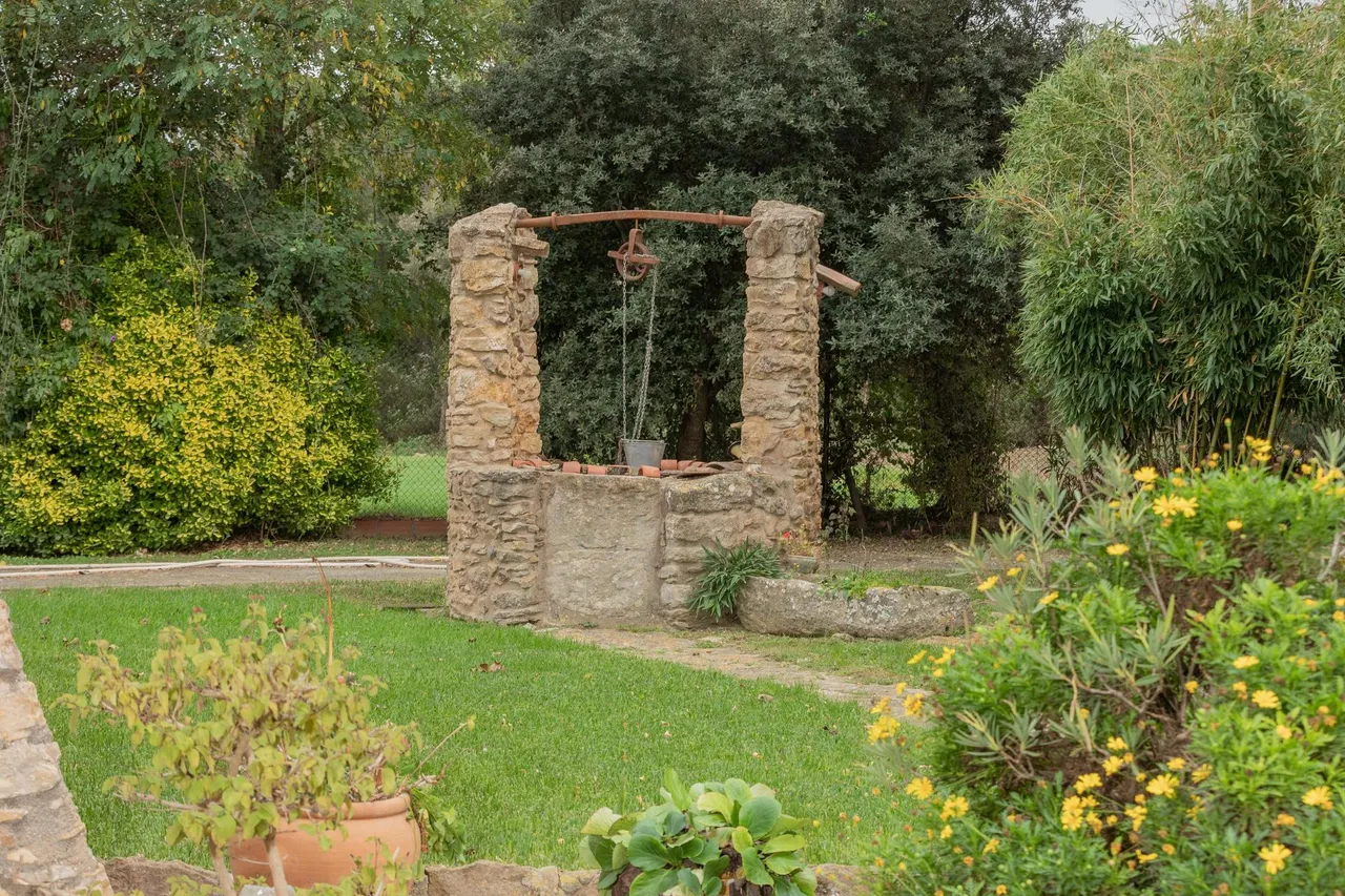 living - Casa rural de 695m² en venta en Baix Empordà, Girona - gallery - 5