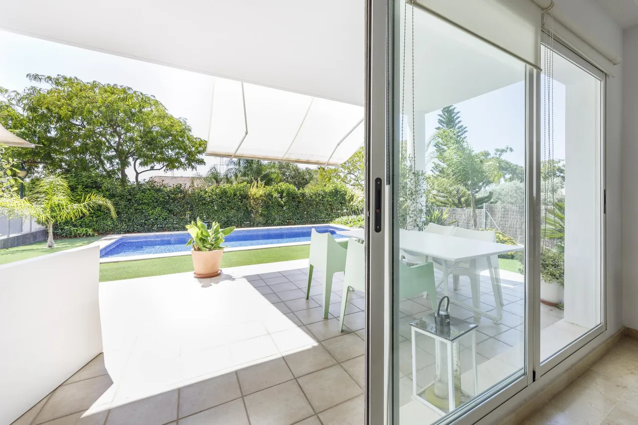 living - 251m² house / villa for sale in Bétera, Valencia - gallery - 3