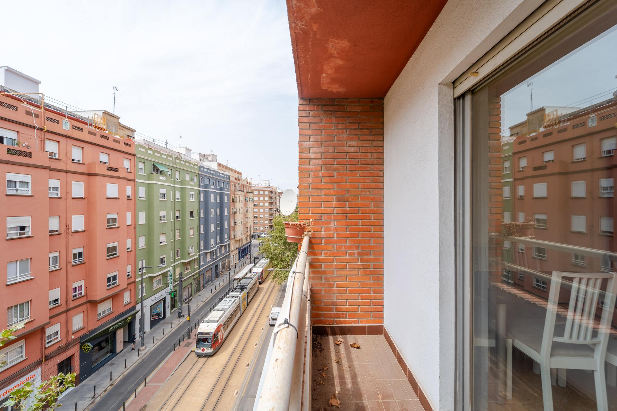 living - Piso de 116m² en venta en Extramurs, Valencia - gallery thumbnail - 8