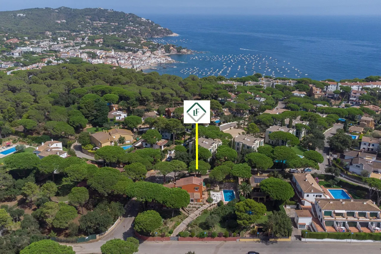 living - 232m² house / villa for sale in Calella de Palafrugell - gallery - 2