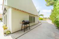 living - 216m² house / villa for sale in La Eliana, Valencia - gallery thumbnail - 6