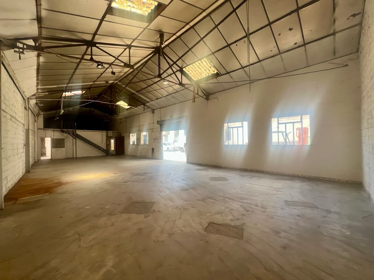 logistics - Activités / Bureaux À Louer - gallery - 2