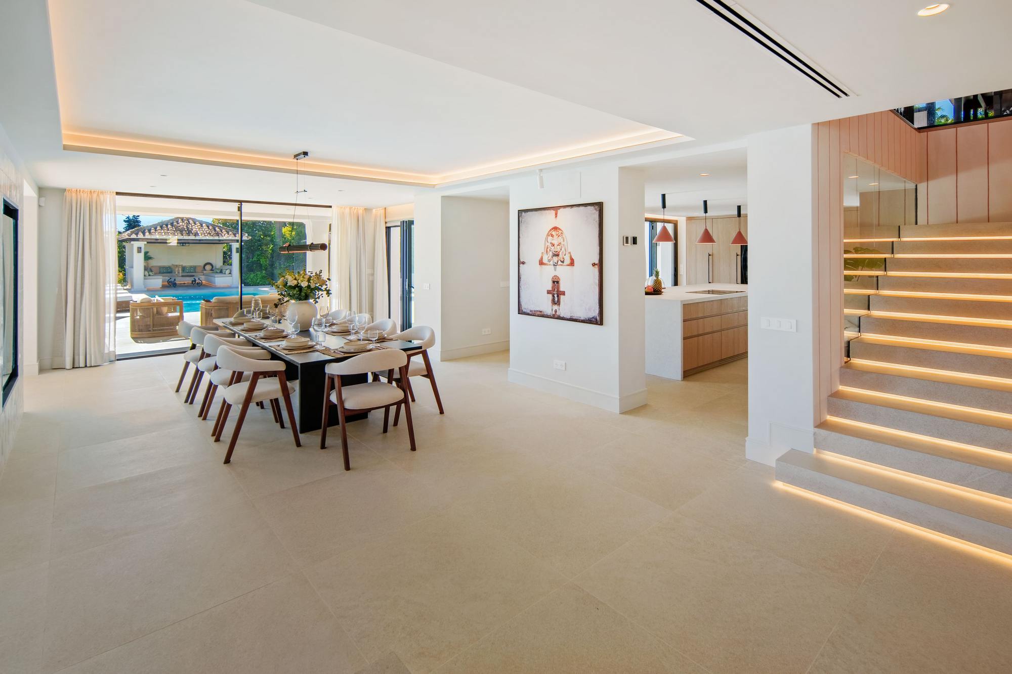living - Casa / villa de 455m² con 123m² terraza en venta en Nueva Andalucía - gallery - 7