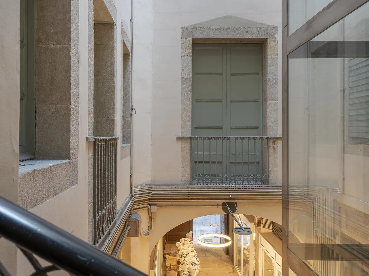 living - 242m² apartment for sale in Gótico, Barcelona - gallery - 4