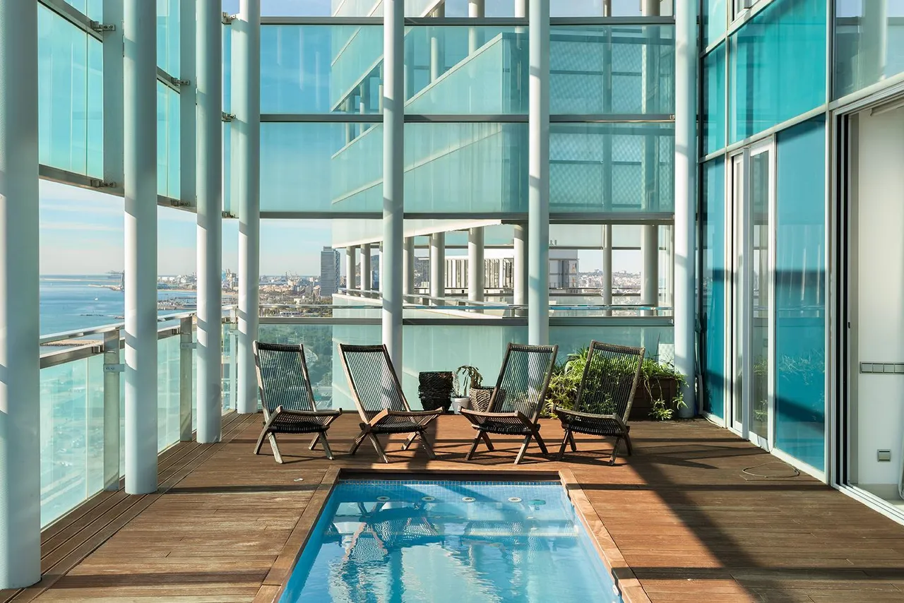 living - Ático de 255m² en alquiler en Diagonal Mar, Barcelona - gallery - 4