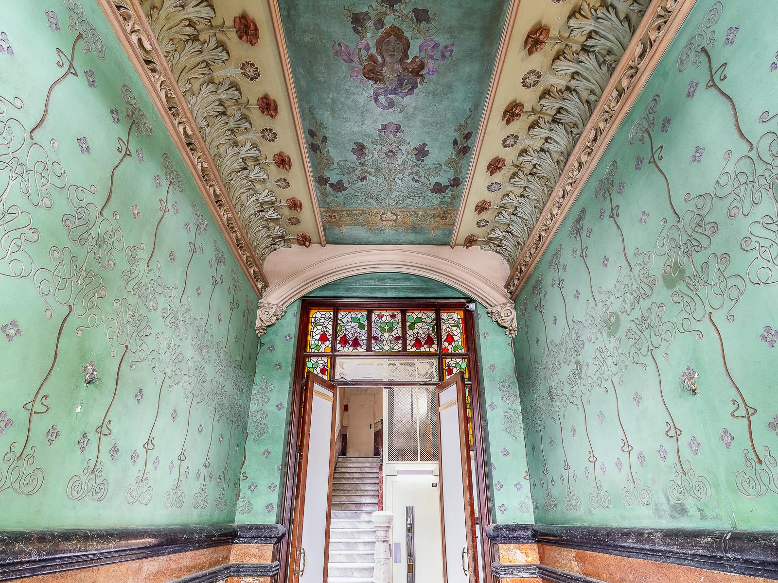living - Piso de 150m² en venta en Eixample Izquierdo, Barcelona - gallery thumbnail - 2