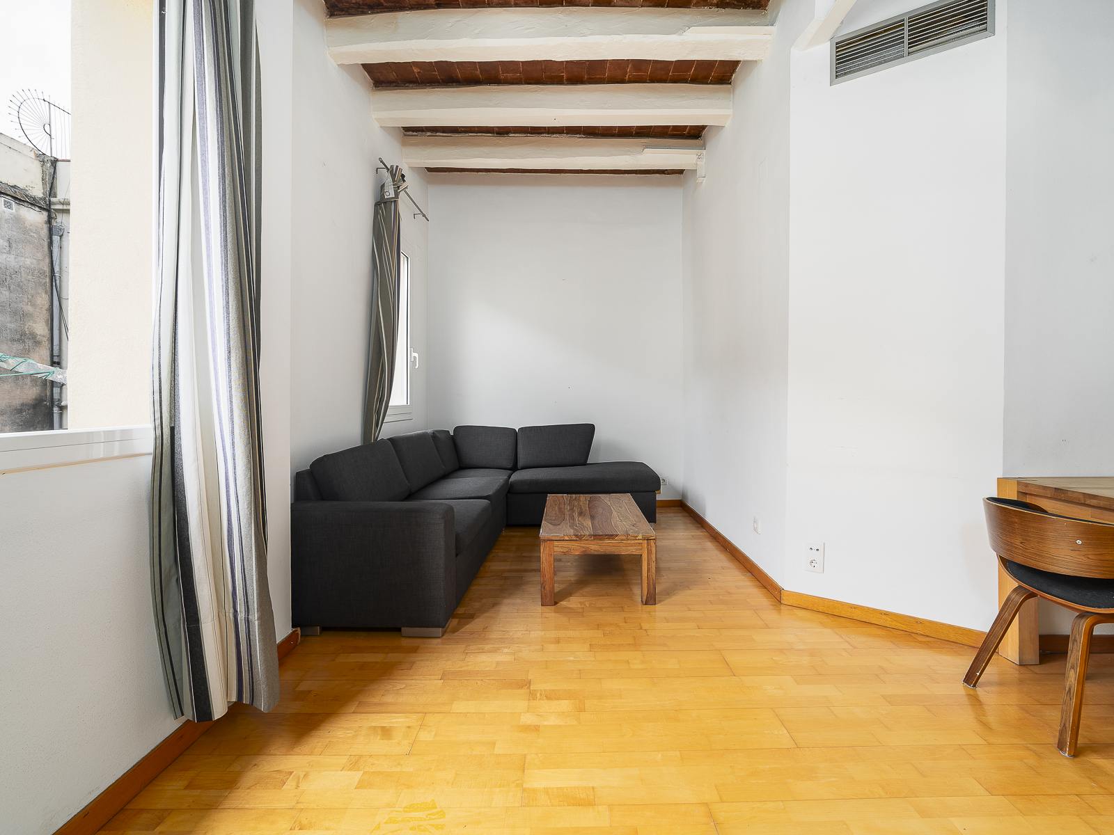 living - 68m² apartment for sale in Eixample Right, Barcelona - gallery thumbnail - 5