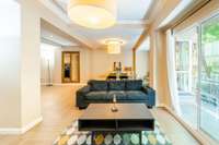living - Piso de 132m² con 12m² terraza en venta en El Mercat - gallery thumbnail - 4