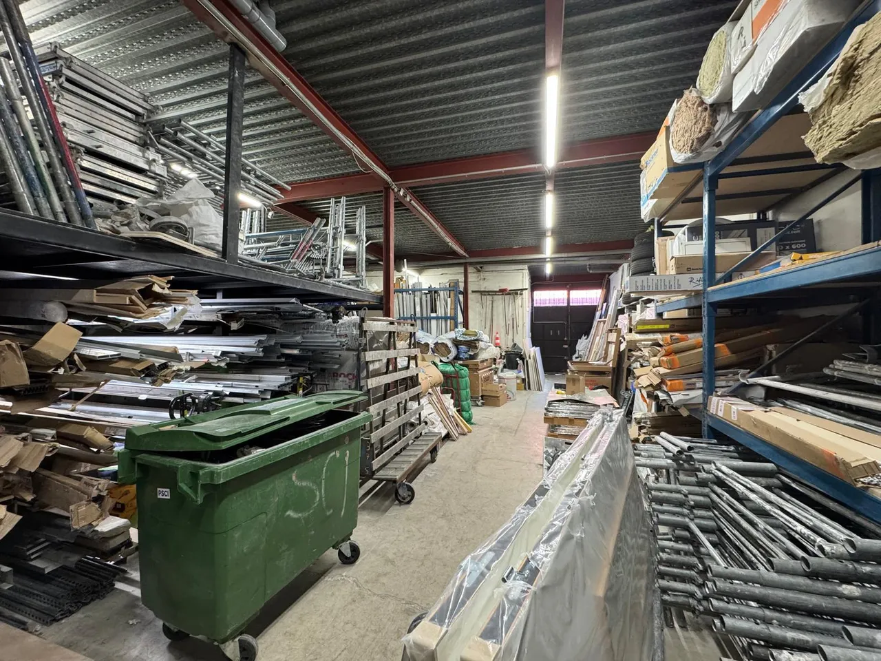 logistics - Light Industrial Premises / Offices For Rent - gallery - 2