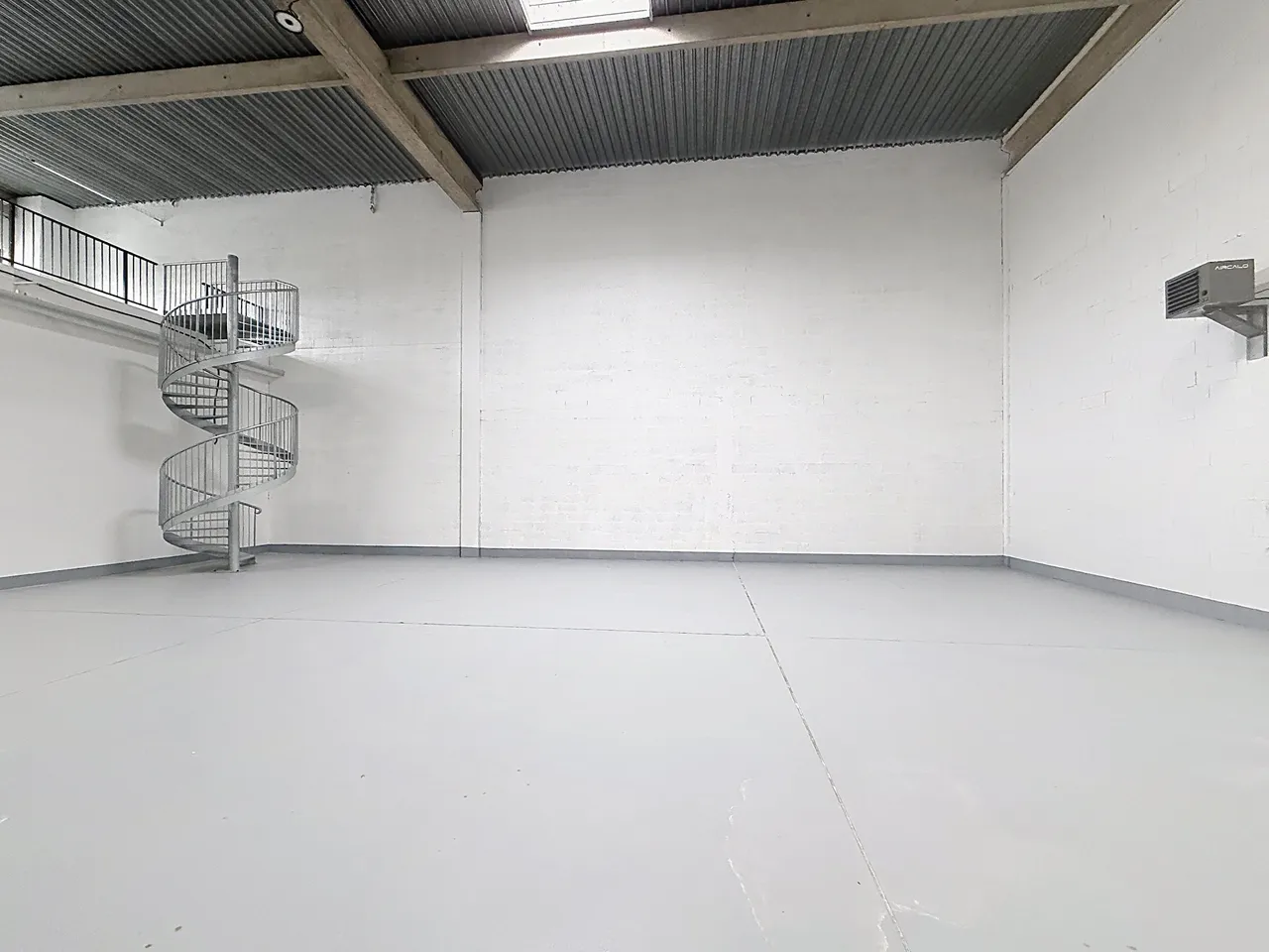 logistics - Light Industrial Premises / Offices For Rent - gallery - 3