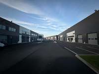 logistics - Activités / Bureaux À Louer - gallery thumbnail - 2