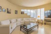 living - 1,014m² house / villa for sale in Torrelodones, Madrid - gallery thumbnail - 10