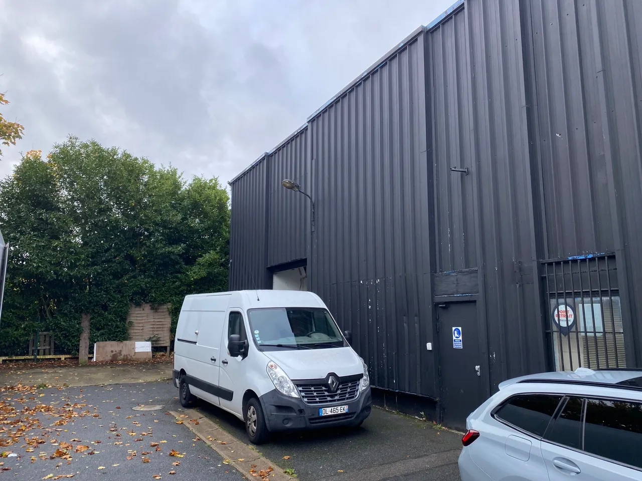 logistics - Light Industrial Premises / Offices For Rent - gallery - 10