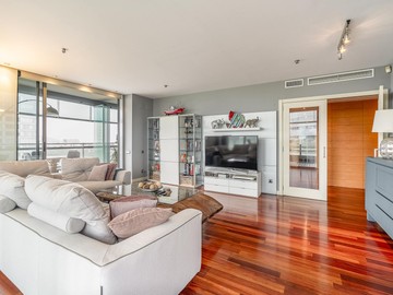 living - 133m² apartment with 72m² terrace for sale in Diagonal Mar - featured